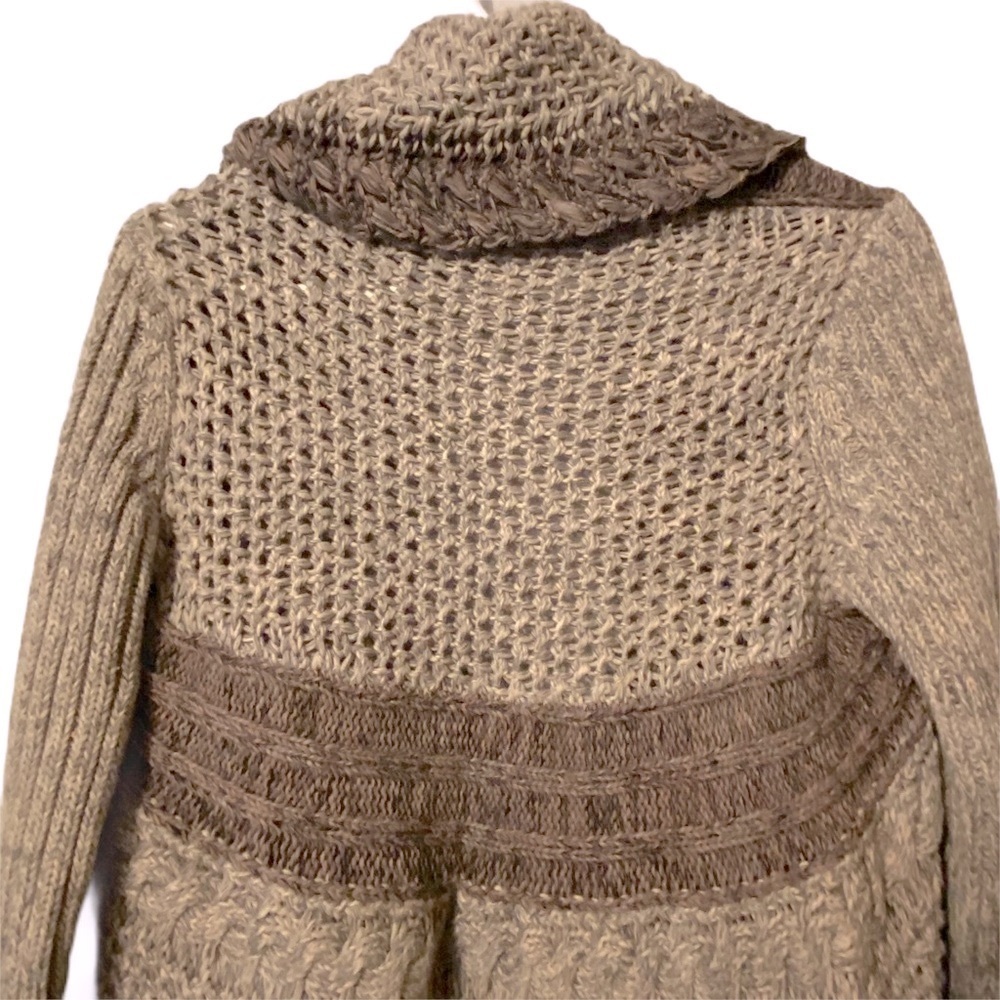CAbi Shadow Circle Cardigan Sweater size small - Picture 10 of 14